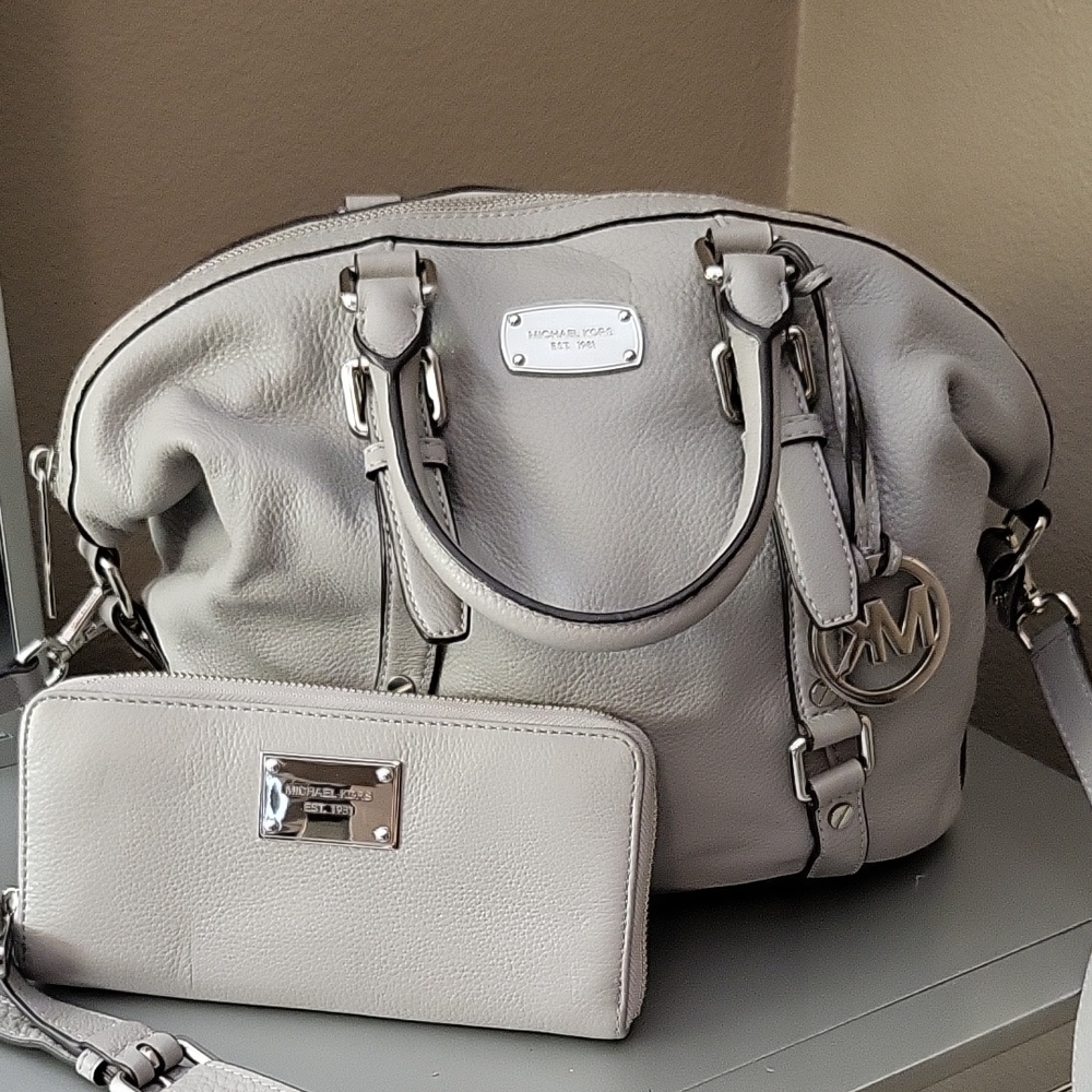 Michael Kors Light Gray Satchel and Wallet Set